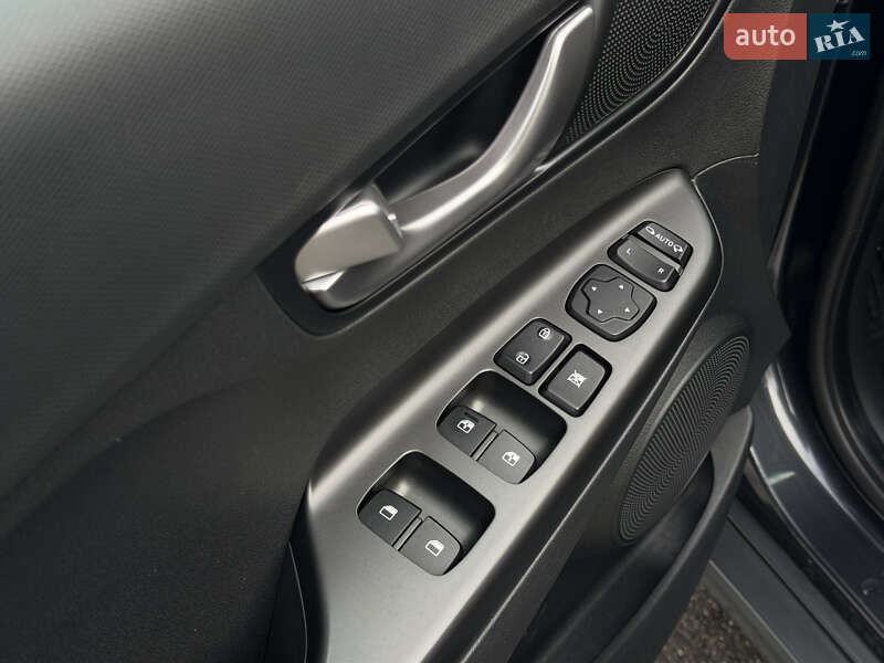 Внедорожник / Кроссовер Hyundai Kona 2021 в Виннице