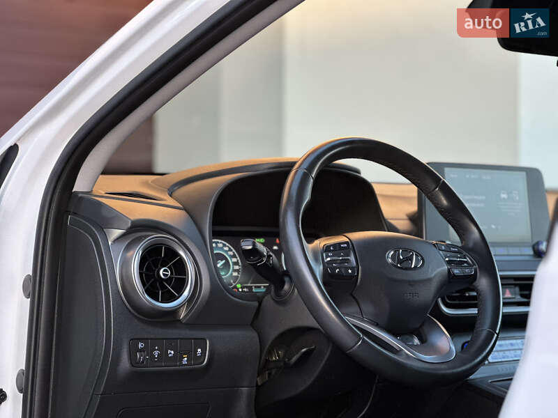 Внедорожник / Кроссовер Hyundai Kona 2021 в Тернополе