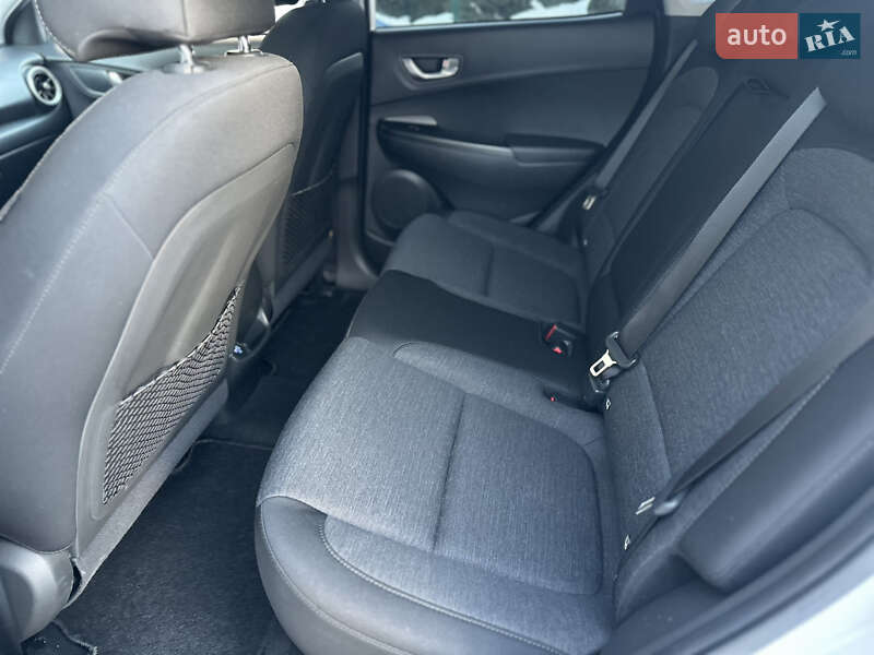 Внедорожник / Кроссовер Hyundai Kona 2021 в Тернополе