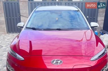 Внедорожник / Кроссовер Hyundai Kona 2021 в Погребах