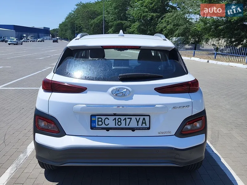 Hyundai Kona 2019 VIN LBE3SBXCXKW000345 фото оголошення 25 з 49