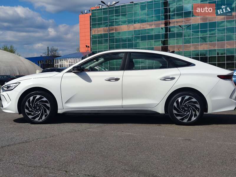 Седан Hyundai Lafesta EV 2020 в Киеве