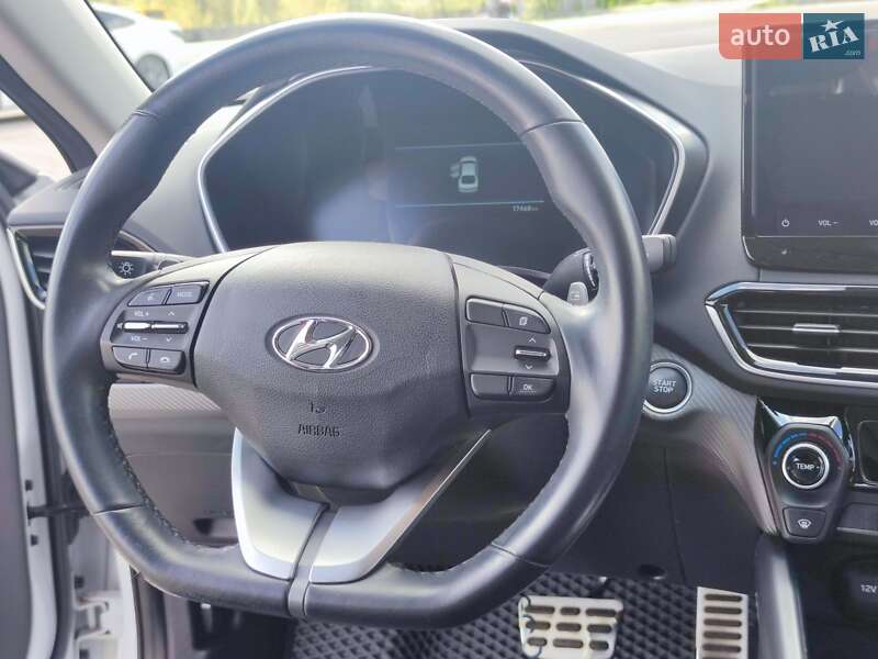 Седан Hyundai Lafesta EV 2020 в Киеве