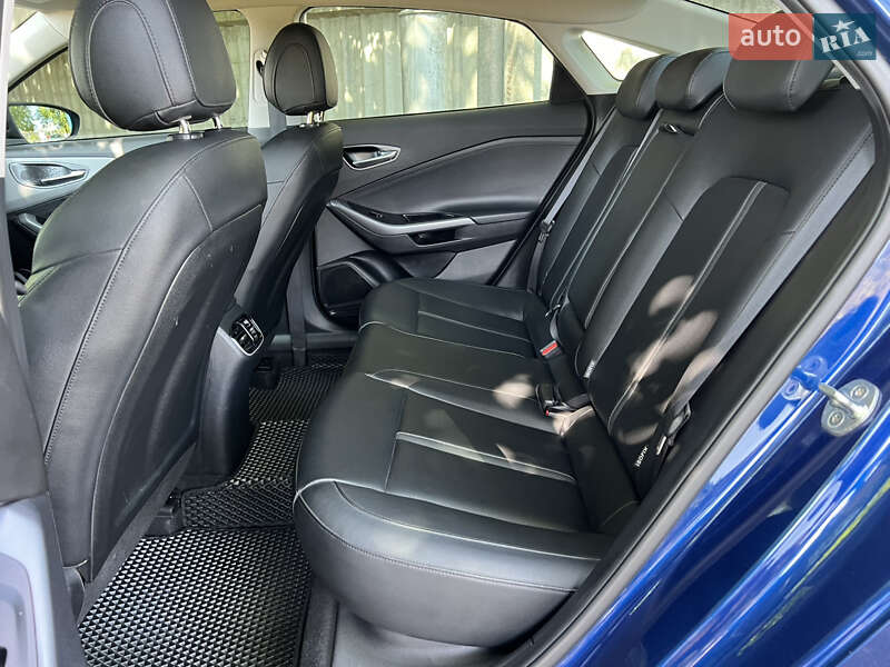 Седан Hyundai Lafesta EV 2020 в Киеве
