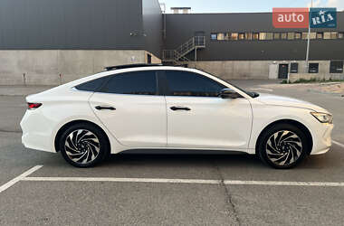 Фастбэк Hyundai Lafesta 2020 в 