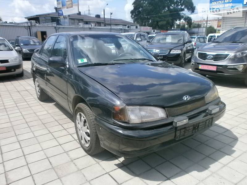 Седан Hyundai Lantra 1993 в Днепре