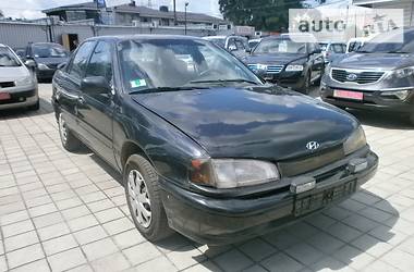 Седан Hyundai Lantra 1993 в Днепре