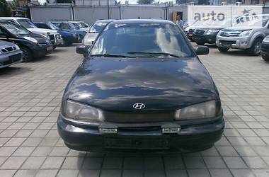 Седан Hyundai Lantra 1993 в Днепре
