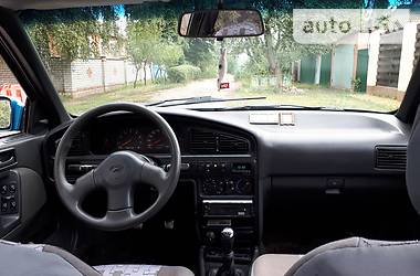 Седан Hyundai Lantra 1994 в Харькове