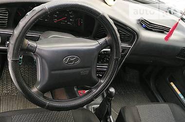 Седан Hyundai Lantra 1993 в Тростянце