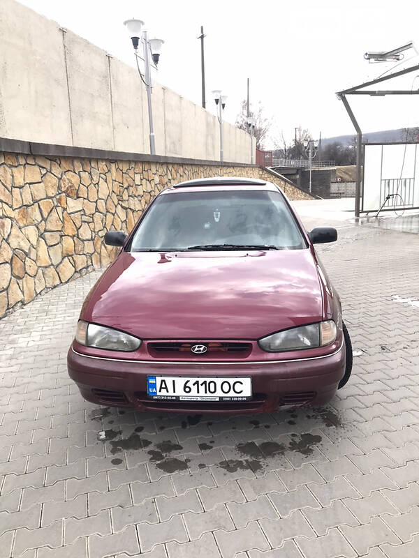 Седан Hyundai Lantra 1994 в Могилев-Подольске