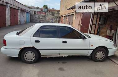 Седан Hyundai Lantra 1994 в Киеве