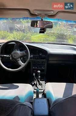 Седан Hyundai Lantra 1993 в 