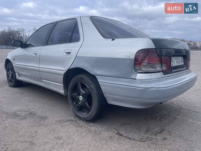 Седан Hyundai Lantra 1994 в Кременчуге