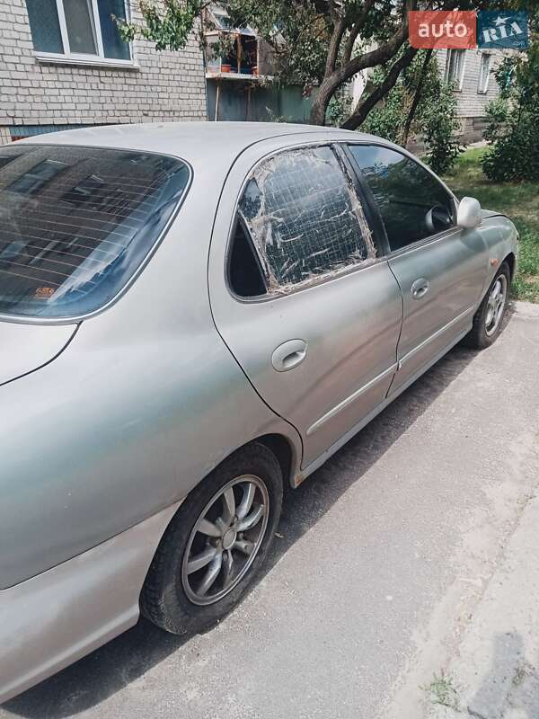 Седан Hyundai Lantra 2000 в Киеве