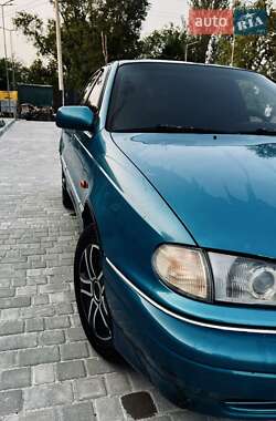 Седан Hyundai Lantra 1993 в 