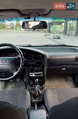Седан Hyundai Lantra 1993 в 