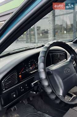 Седан Hyundai Lantra 1993 в 