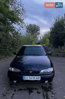 Седан Hyundai Lantra 1993 в Костополе