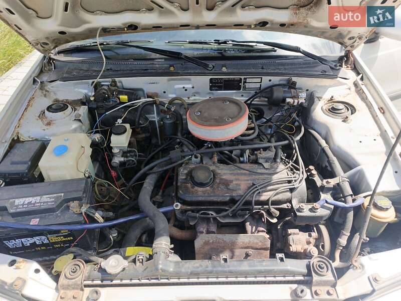 Седан Hyundai Lantra 1993 в Хмельницькому