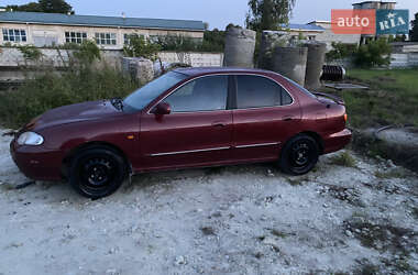 Седан Hyundai Lantra 1999 в Львові