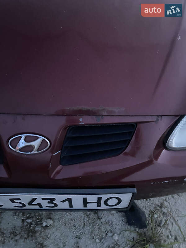Седан Hyundai Lantra 1999 в Львове