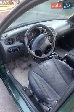 Седан Hyundai Lantra 1998 в 