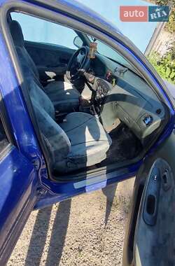 Седан Hyundai Lantra 1995 в Турбовом