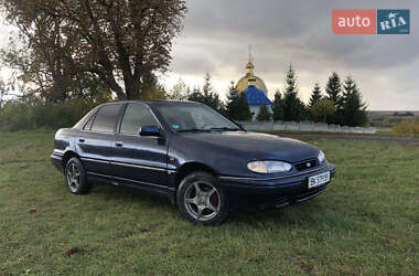 Седан Hyundai Lantra 1994 в Ровно