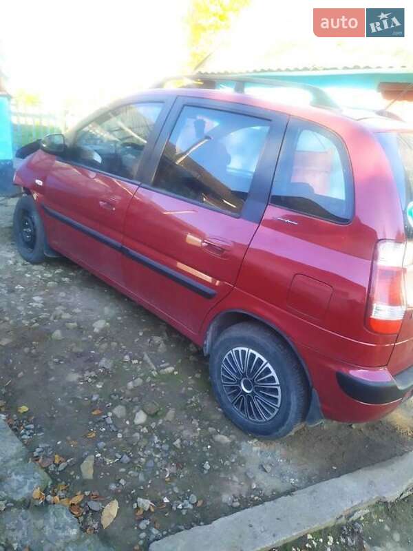 Универсал Hyundai Matrix 2006 в Волочиске
