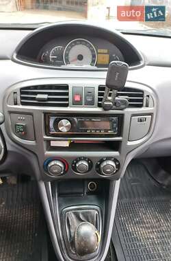 Минивэн Hyundai Matrix 2006 в 