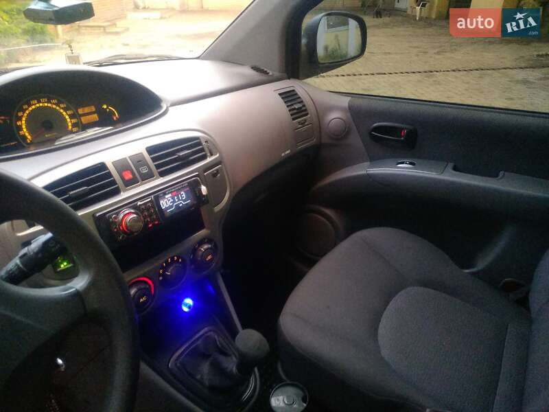 Минивэн Hyundai Matrix 2007 в Лимане