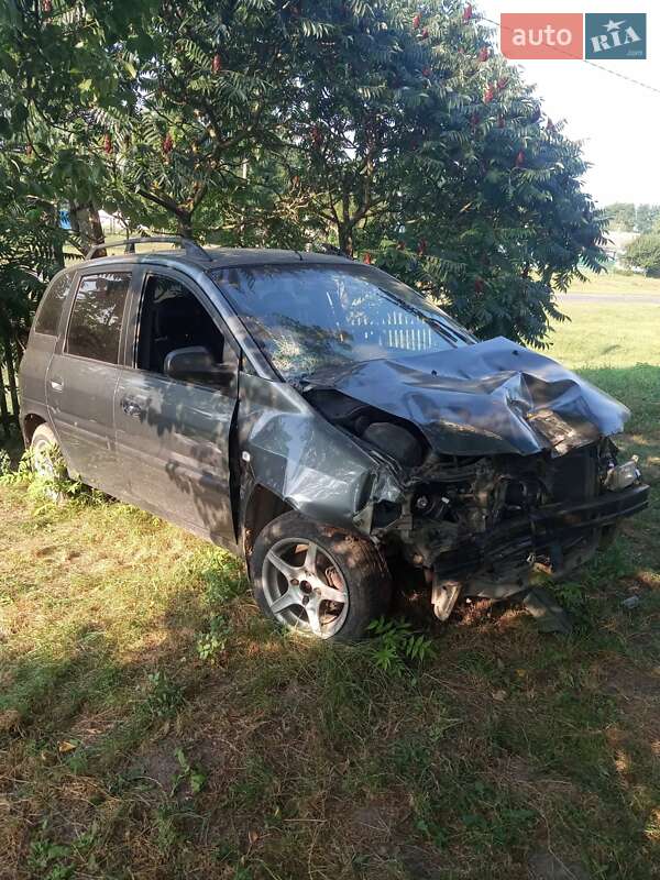 Минивэн Hyundai Matrix 2003 в Пирятине