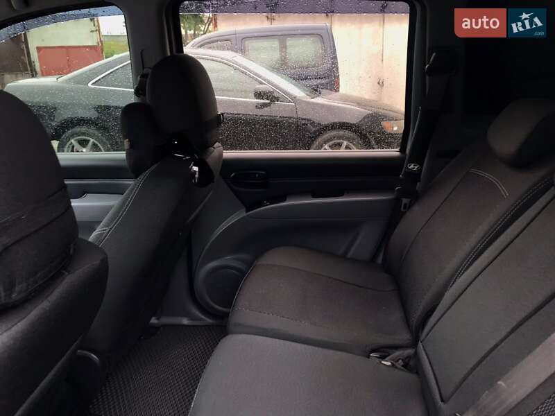 Минивэн Hyundai Matrix 2007 в Киеве