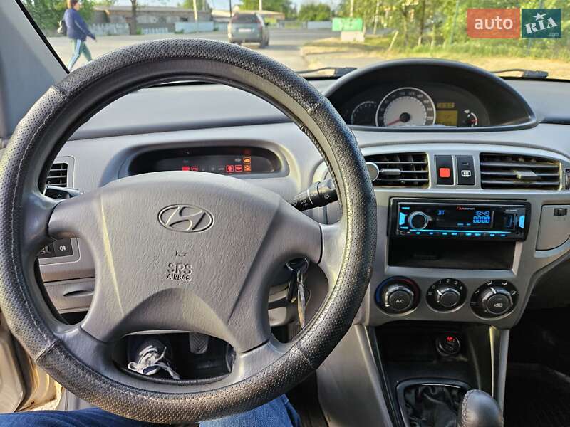 Минивэн Hyundai Matrix 2008 в Днепре