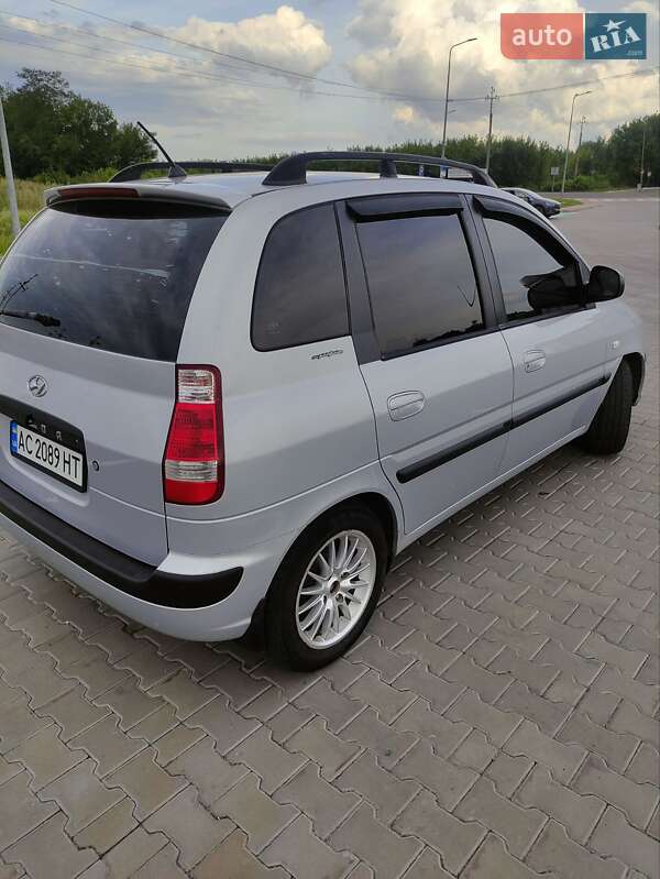 Минивэн Hyundai Matrix 2008 в Горохове