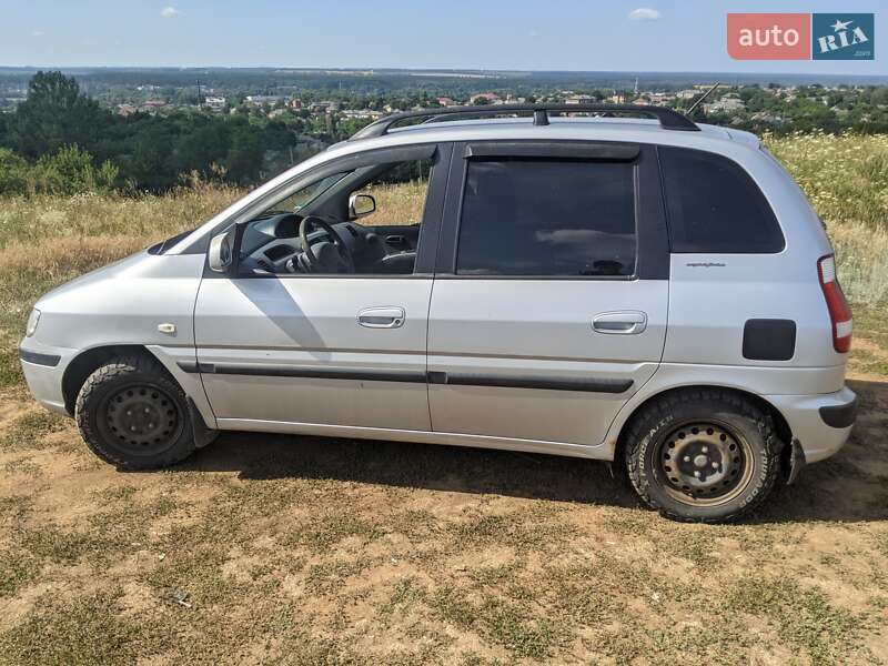 Минивэн Hyundai Matrix 2006 в Богодухове