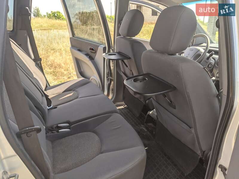 Минивэн Hyundai Matrix 2006 в Богодухове