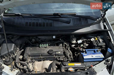 Минивэн Hyundai Matrix 2009 в 