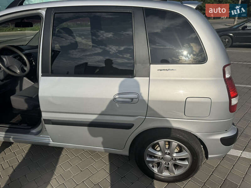 Минивэн Hyundai Matrix 2007 в Житомире