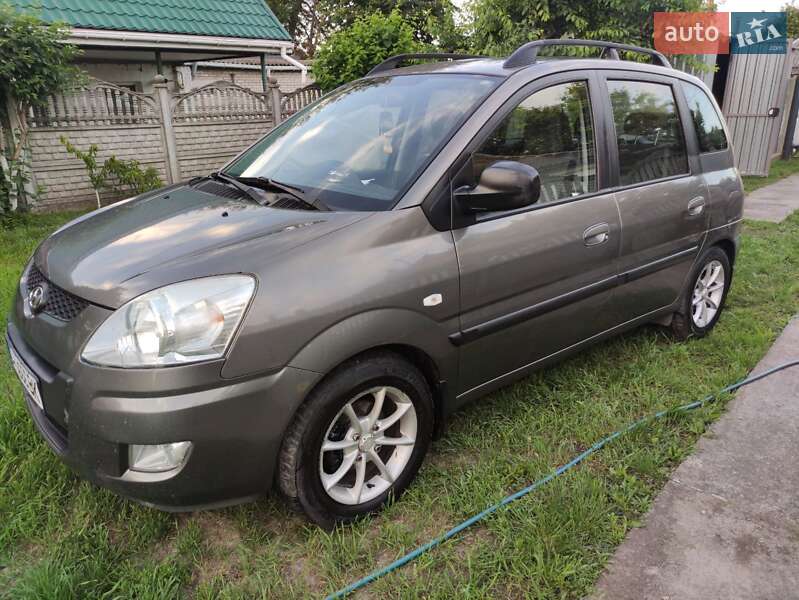 Минивэн Hyundai Matrix 2009 в Смеле
