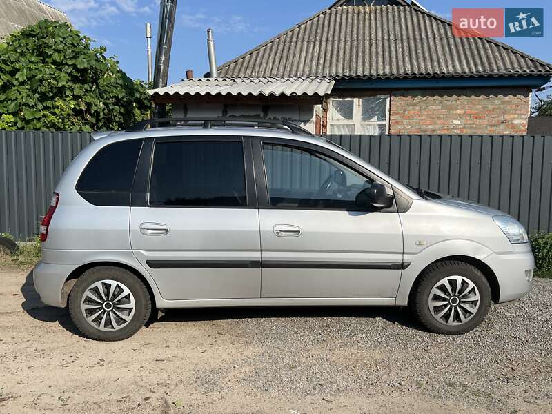 Минивэн Hyundai Matrix 2008 в Котельве