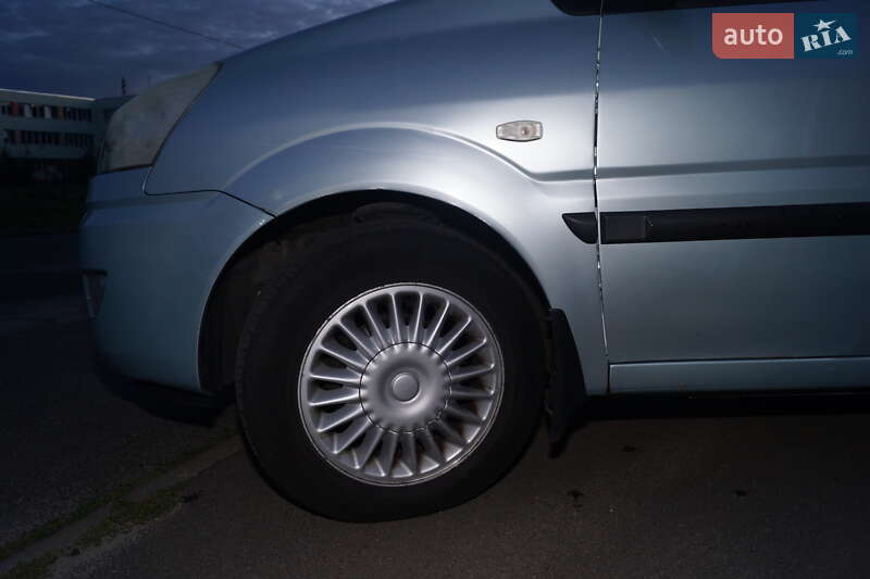 Мінівен Hyundai Matrix 2010 в Києві