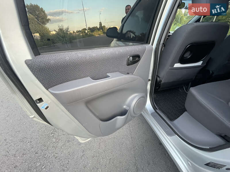 Минивэн Hyundai Matrix 2007 в Хмельнике