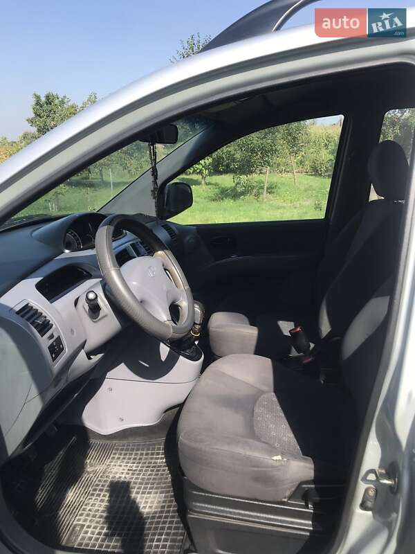 Минивэн Hyundai Matrix 2007 в Буске