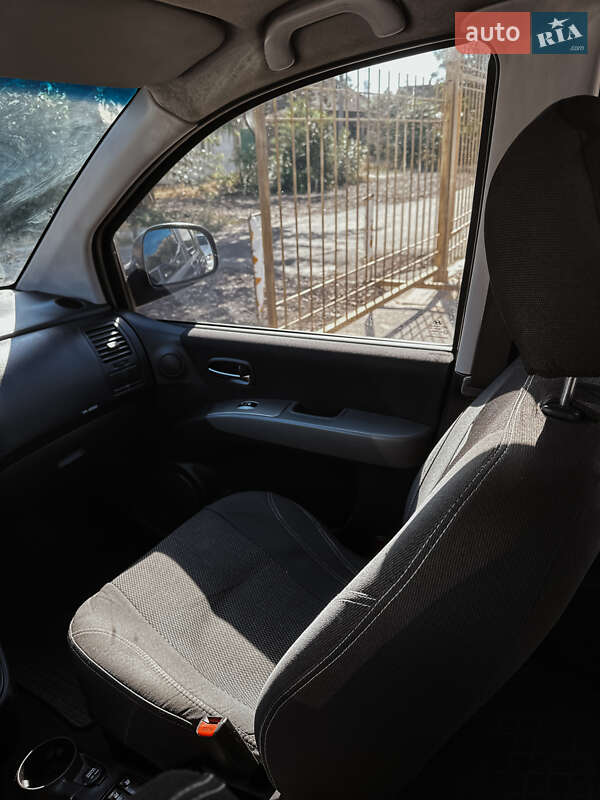 Минивэн Hyundai Matrix 2008 в Николаеве фото 11 Минивэн Hyundai Matrix 2008 в Николаеве