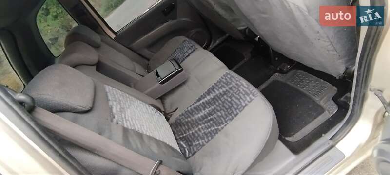 Мінівен Hyundai Matrix 2006 в Дніпрі