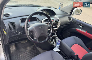 Мінівен Hyundai Matrix 2009 в 