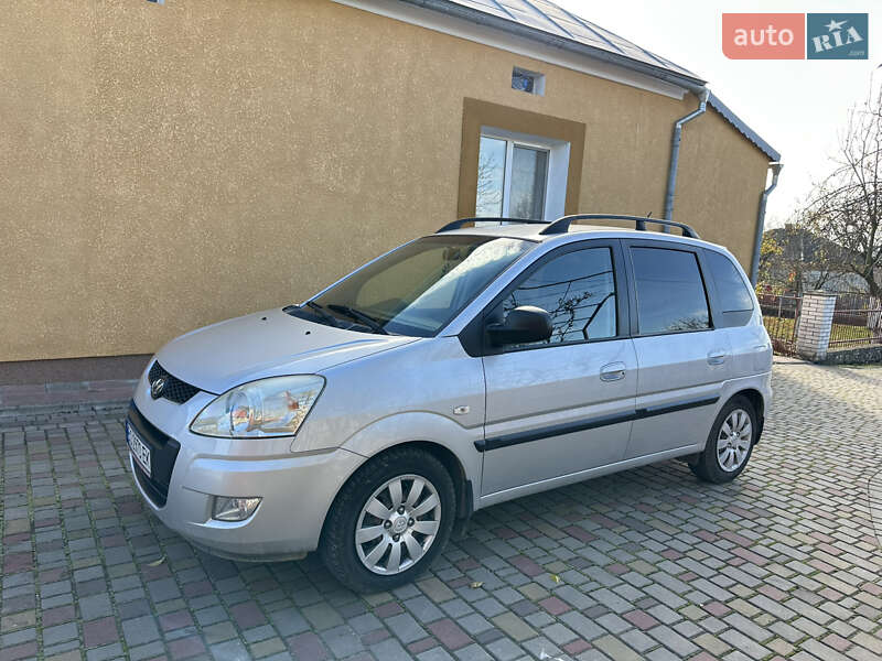 Мінівен Hyundai Matrix 2010 в Тернополі фото 4 Мінівен Hyundai Matrix 2010 в Тернополі