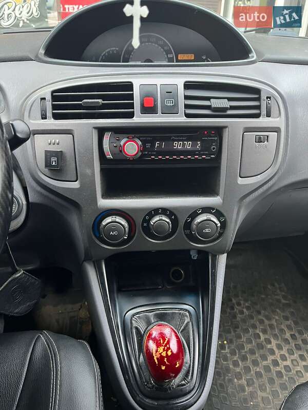 Мінівен Hyundai Matrix 2007 в Дніпрі